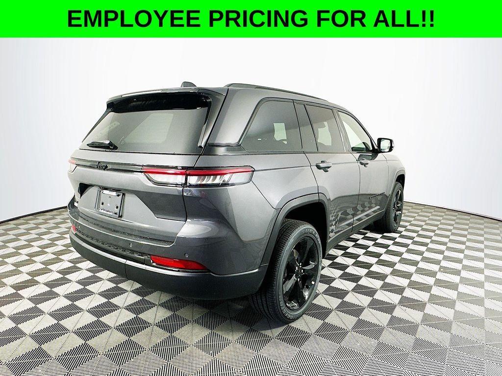new 2025 Jeep Grand Cherokee car, priced at $44,482