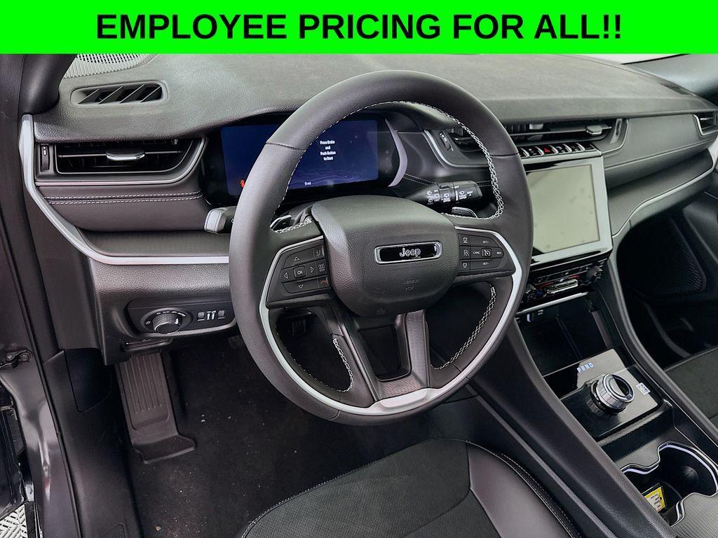 new 2025 Jeep Grand Cherokee car, priced at $44,482