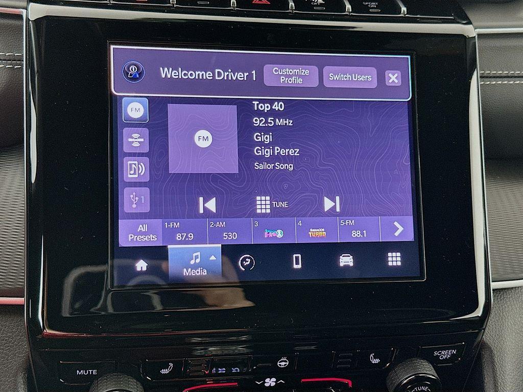 new 2025 Jeep Grand Cherokee car, priced at $41,982