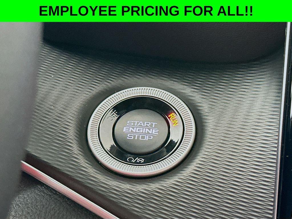 new 2025 Jeep Grand Cherokee car, priced at $44,482