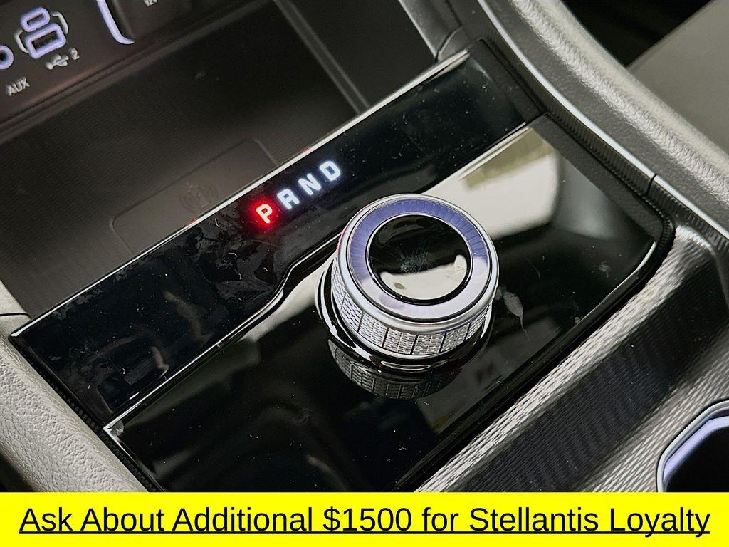 new 2025 Jeep Grand Cherokee L car, priced at $40,074