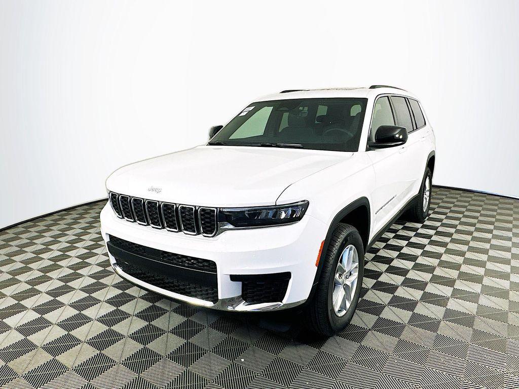 new 2025 Jeep Grand Cherokee L car, priced at $40,074