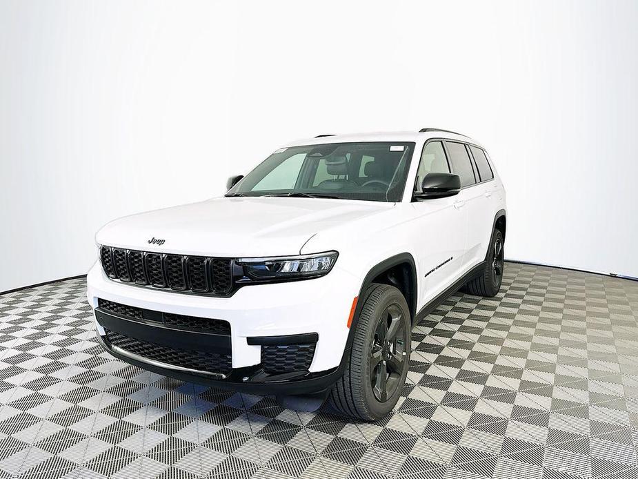 new 2024 Jeep Grand Cherokee L car, priced at $42,077