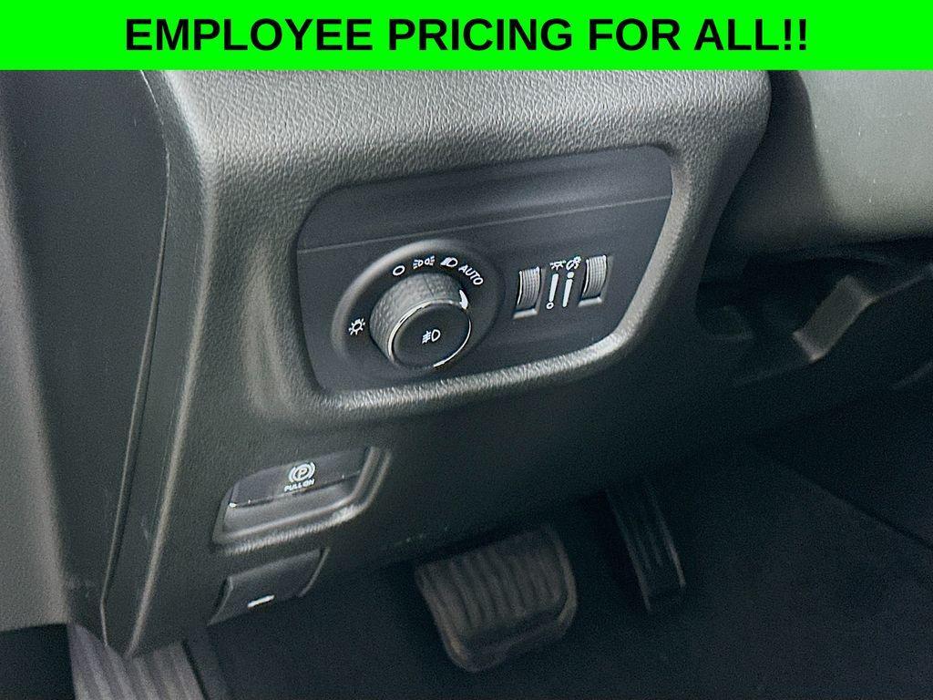 new 2025 Jeep Grand Cherokee car, priced at $47,835