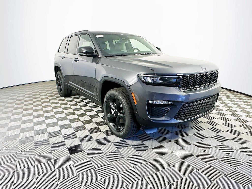 new 2025 Jeep Grand Cherokee car, priced at $46,835