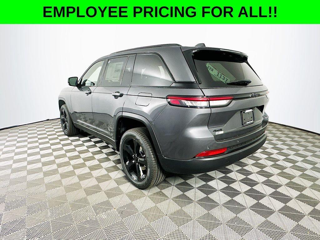 new 2025 Jeep Grand Cherokee car, priced at $47,835