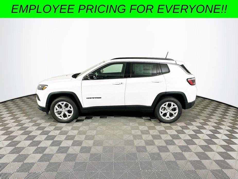 new 2024 Jeep Compass car, priced at $27,200