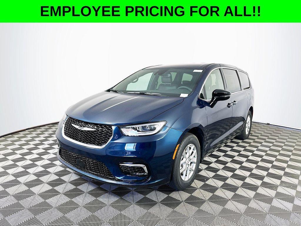 new 2025 Chrysler Pacifica car, priced at $42,020