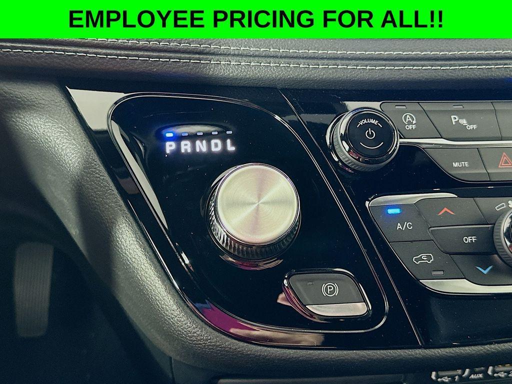 new 2025 Chrysler Pacifica car, priced at $42,020