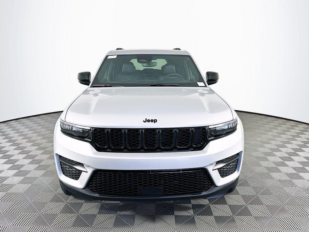 new 2024 Jeep Grand Cherokee car, priced at $39,224