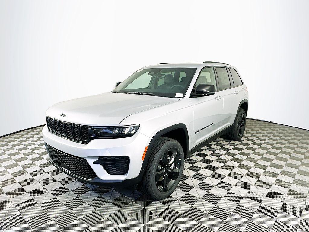 new 2024 Jeep Grand Cherokee car, priced at $39,224