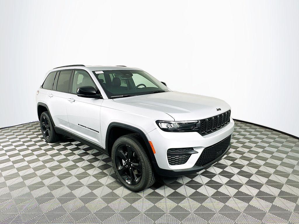 new 2024 Jeep Grand Cherokee car, priced at $39,224