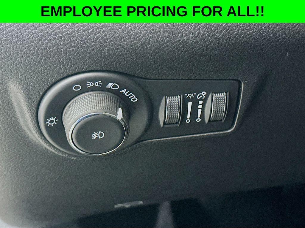 new 2025 Jeep Compass car, priced at $32,605