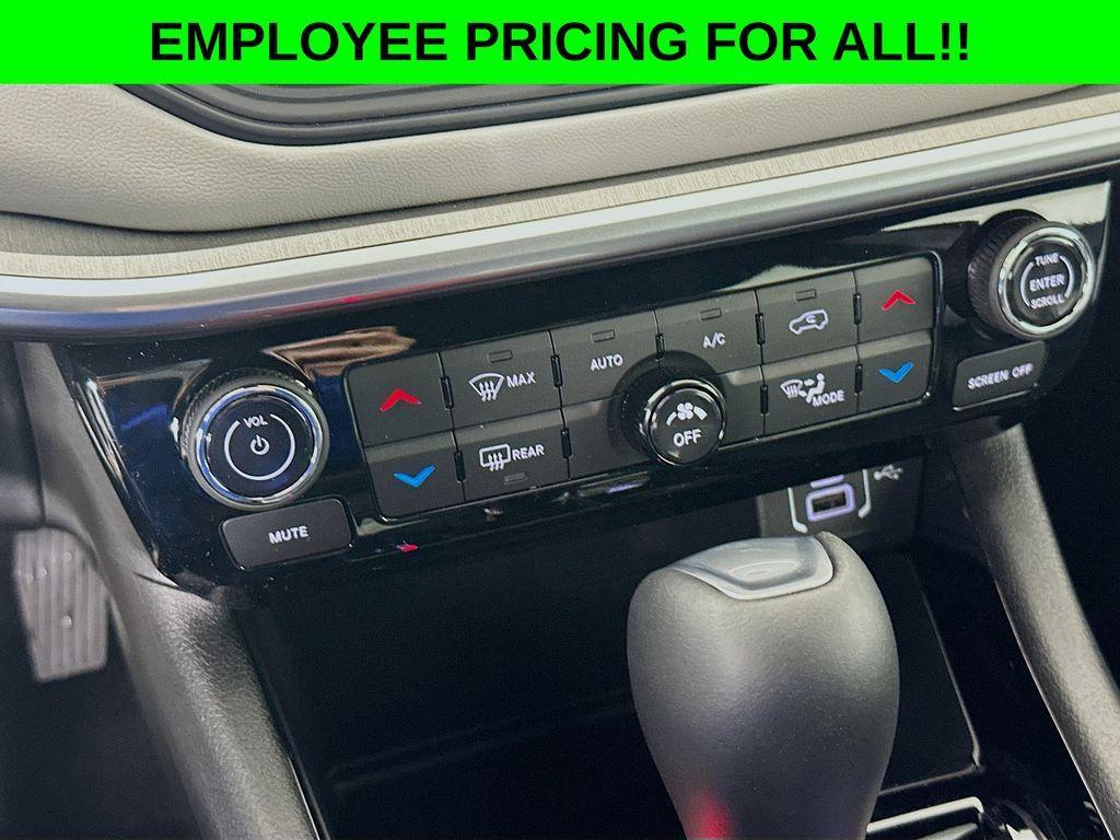 new 2025 Jeep Compass car, priced at $32,605