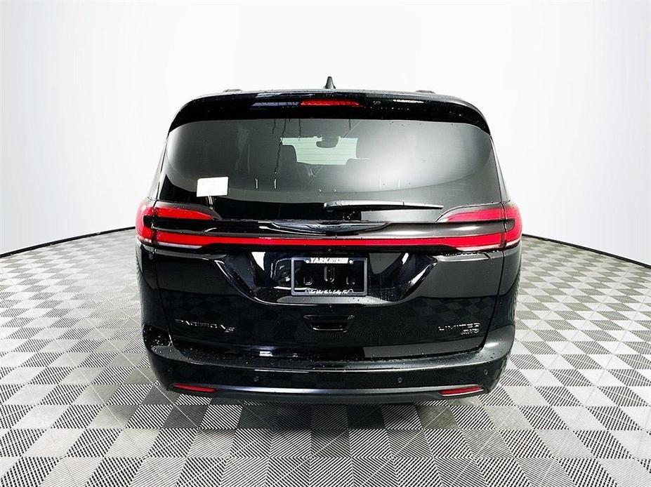 new 2024 Chrysler Pacifica car, priced at $50,124