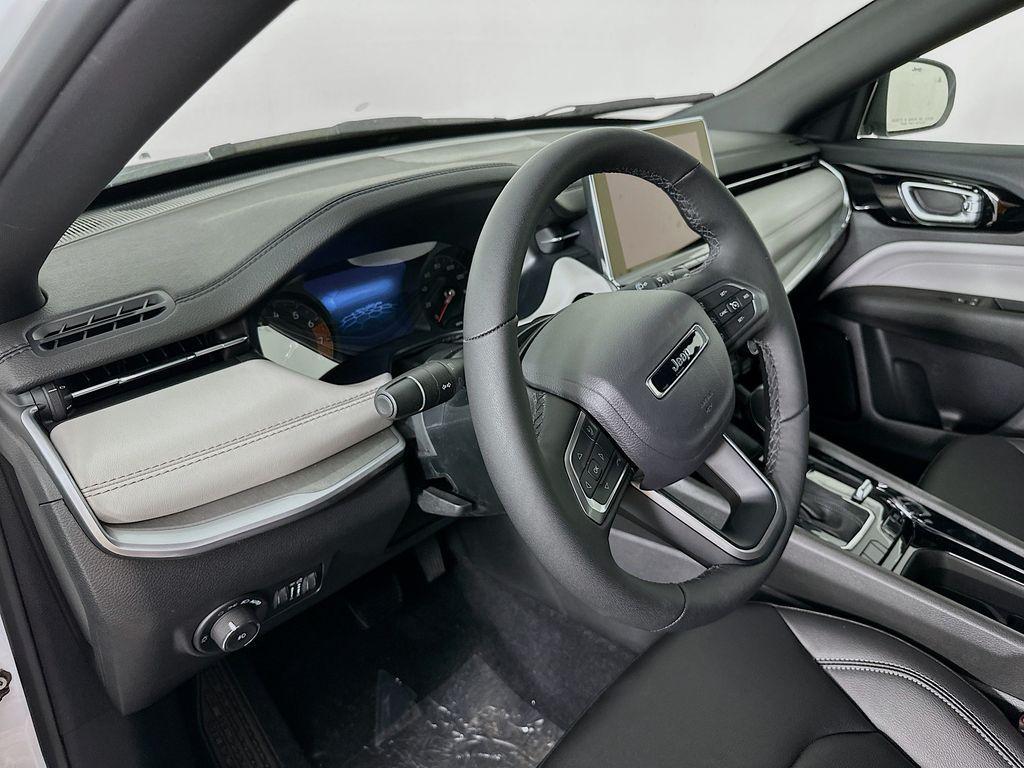 new 2025 Jeep Compass car, priced at $30,465