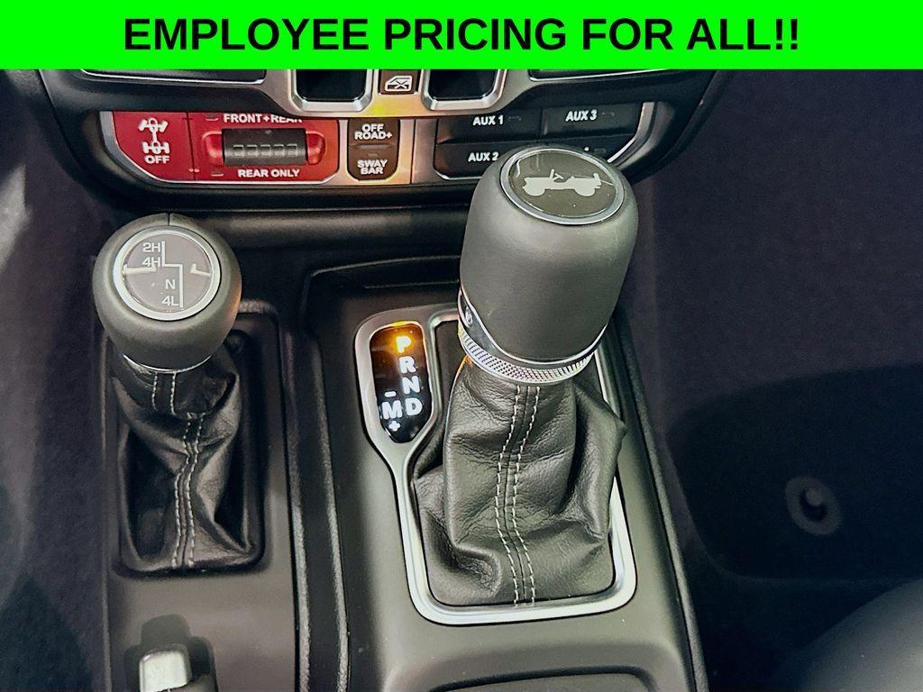 new 2025 Jeep Wrangler car, priced at $62,148