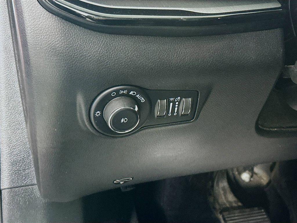 used 2022 Jeep Compass car, priced at $22,599