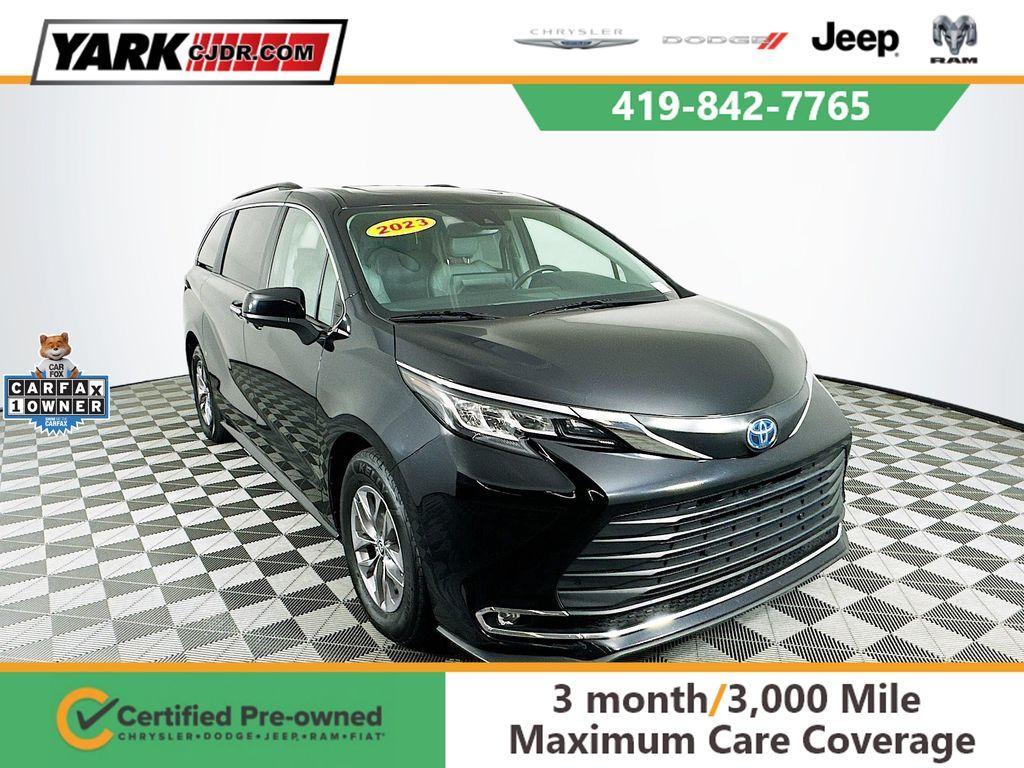 used 2023 Toyota Sienna car, priced at $39,900