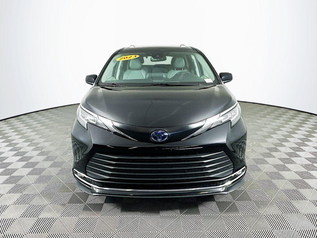 used 2023 Toyota Sienna car, priced at $38,599
