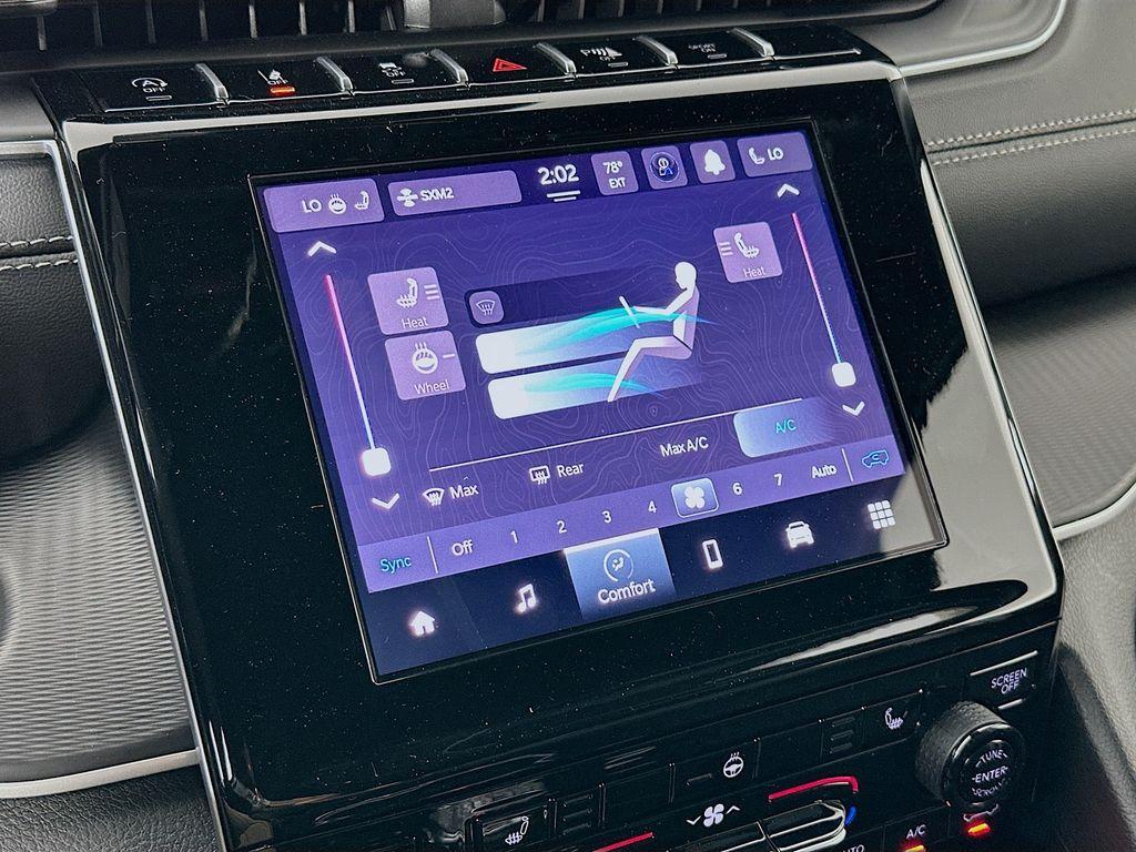 new 2025 Jeep Grand Cherokee car, priced at $43,973