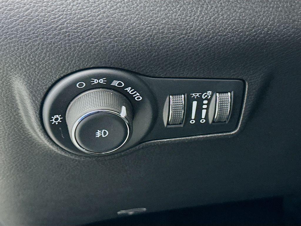 new 2025 Jeep Compass car, priced at $32,968