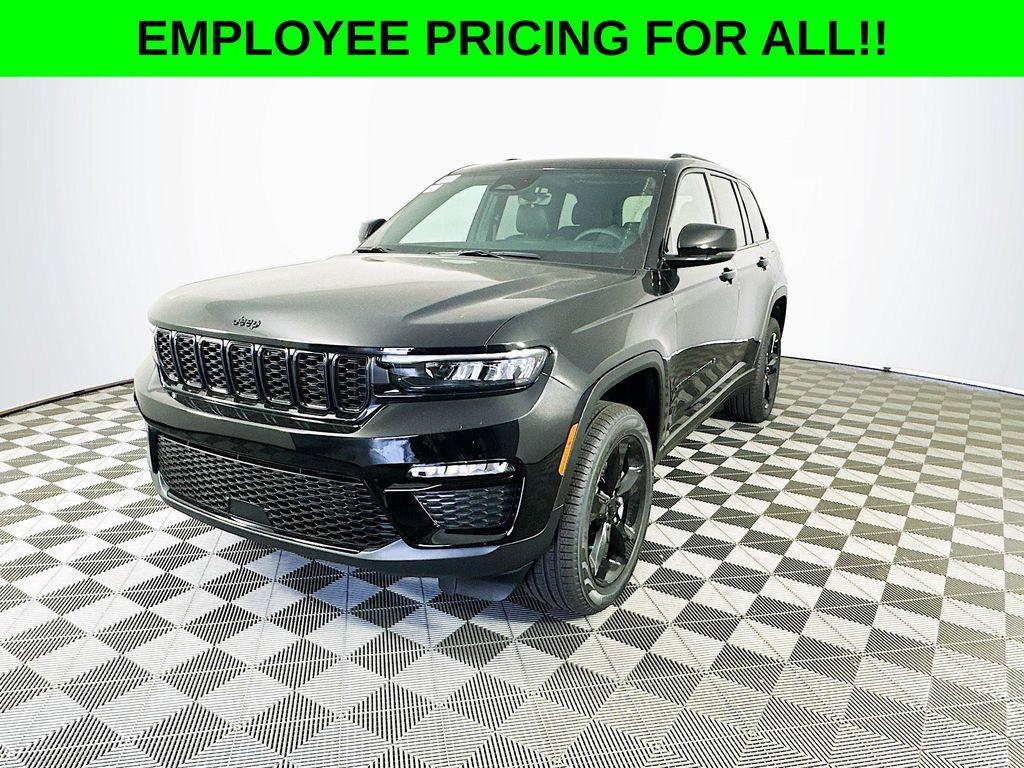 new 2025 Jeep Grand Cherokee car, priced at $45,685