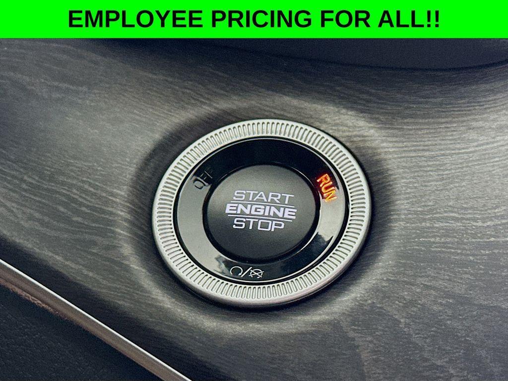 new 2025 Jeep Grand Cherokee car, priced at $45,685