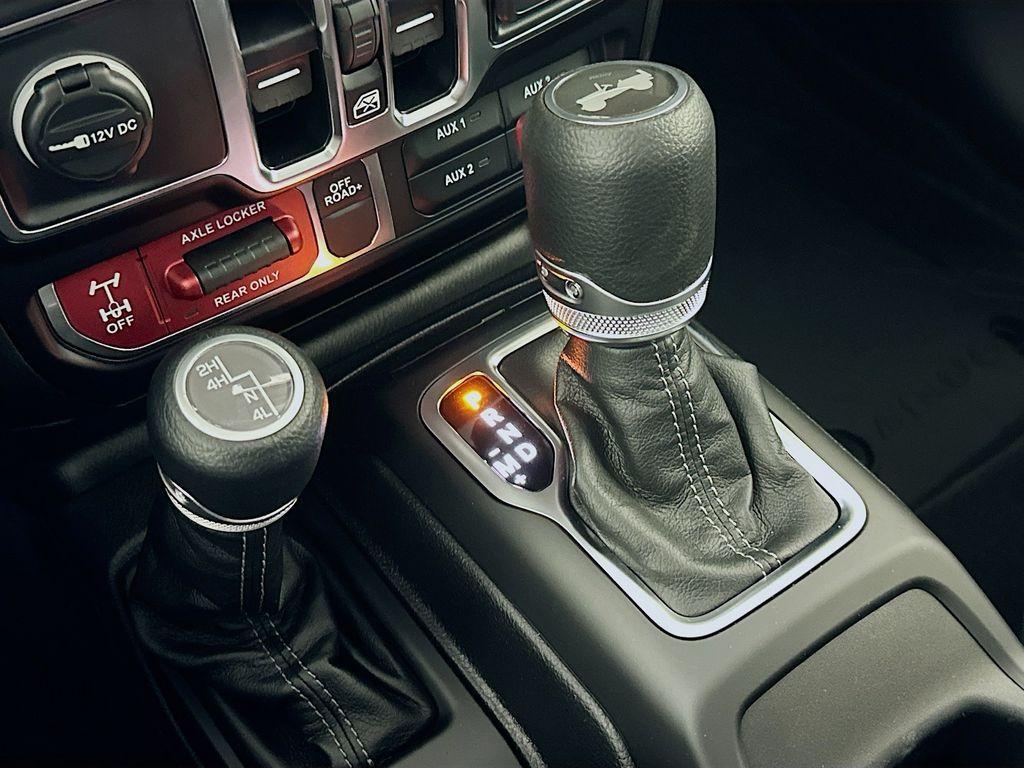 new 2025 Jeep Wrangler car, priced at $41,995