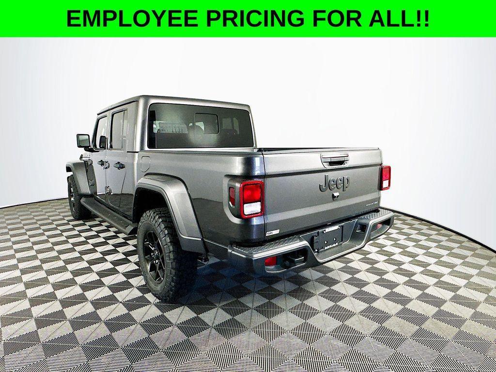 new 2025 Jeep Gladiator car, priced at $45,268