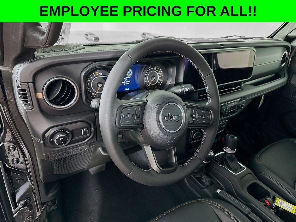 new 2025 Jeep Gladiator car, priced at $45,268