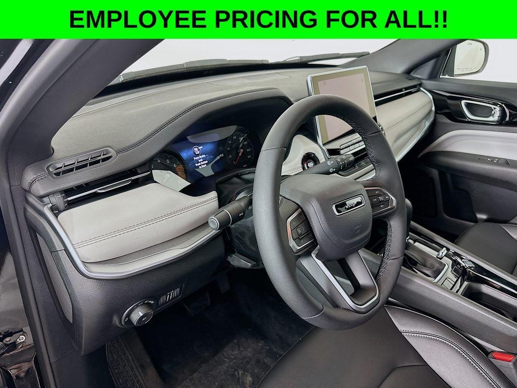 new 2025 Jeep Compass car, priced at $32,985