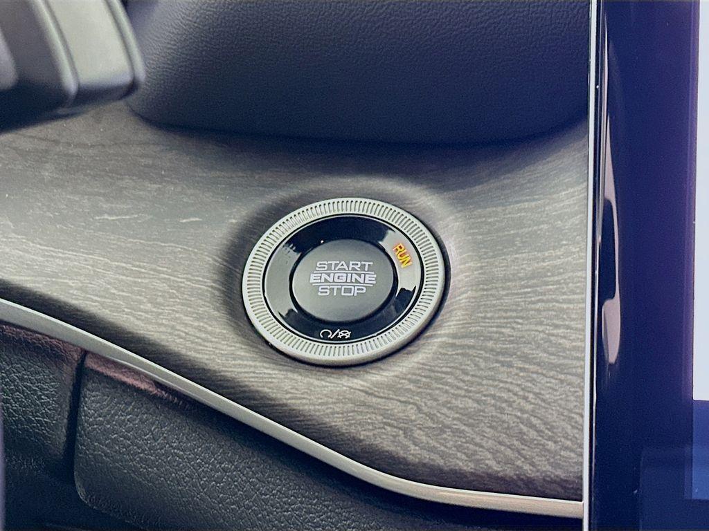 new 2025 Jeep Grand Cherokee L car, priced at $45,907