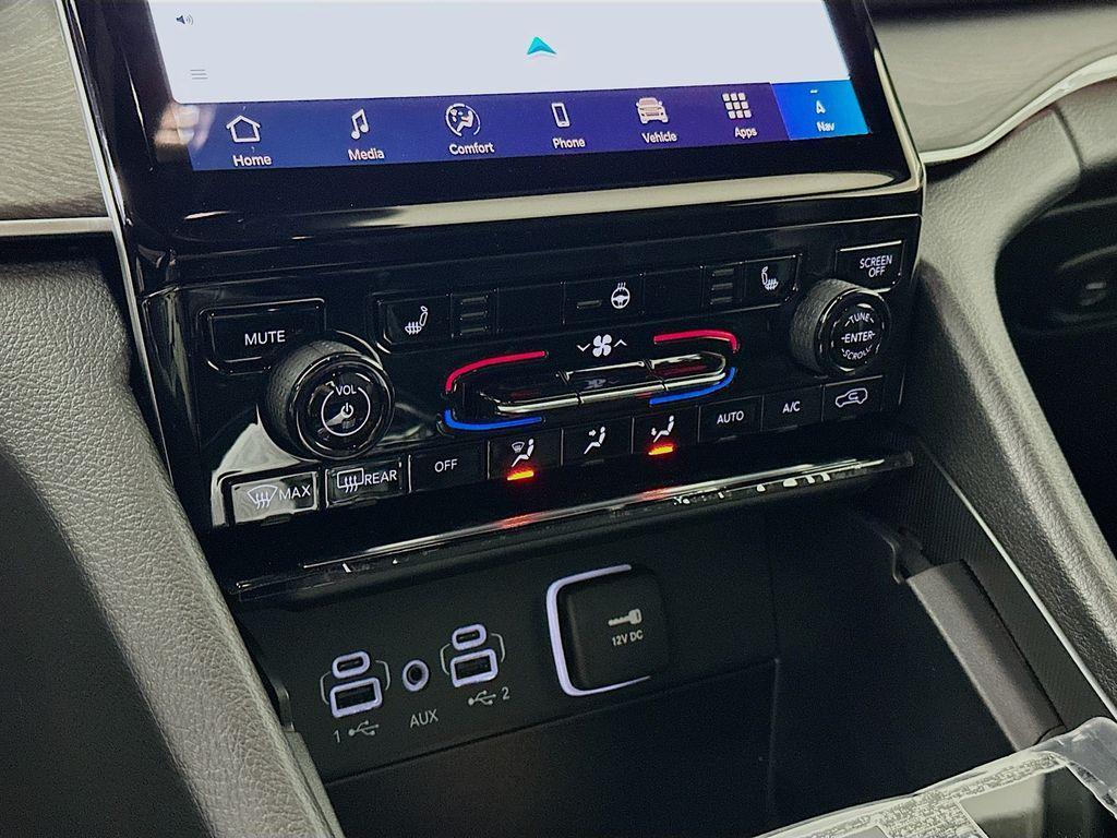 new 2025 Jeep Grand Cherokee L car, priced at $45,907