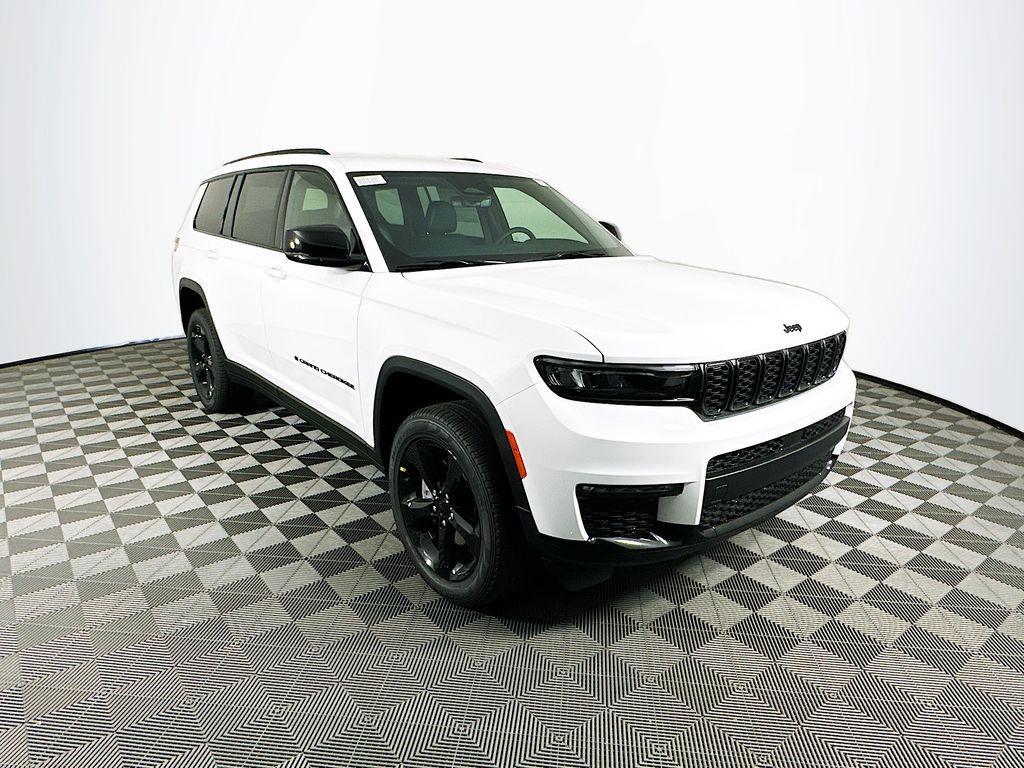 new 2025 Jeep Grand Cherokee L car, priced at $45,907
