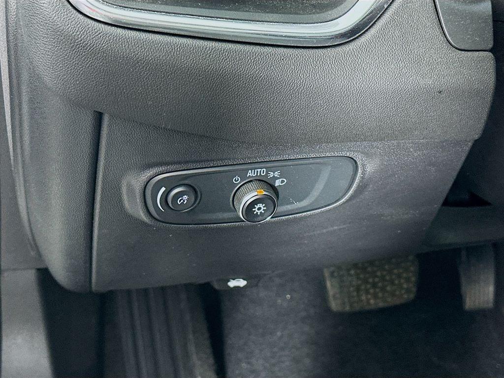 used 2024 Chevrolet Equinox car, priced at $20,991