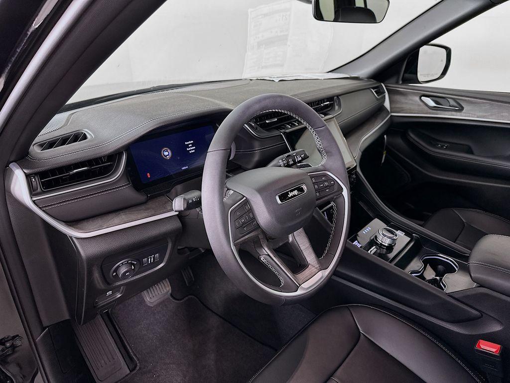 new 2025 Jeep Grand Cherokee L car, priced at $45,962