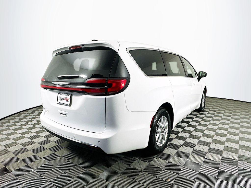 used 2023 Chrysler Pacifica car, priced at $29,554