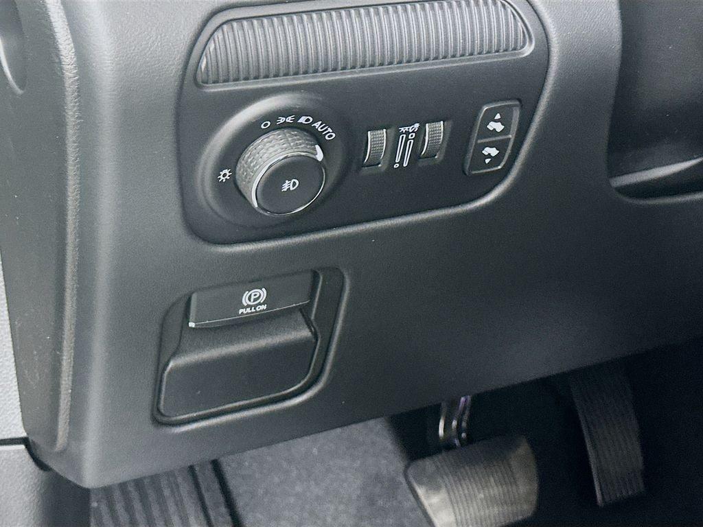 new 2025 Jeep Grand Wagoneer L car, priced at $97,082