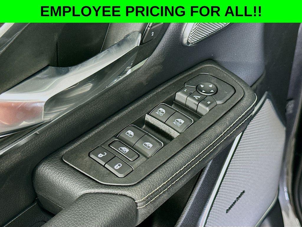 new 2025 Ram 1500 car, priced at $63,202