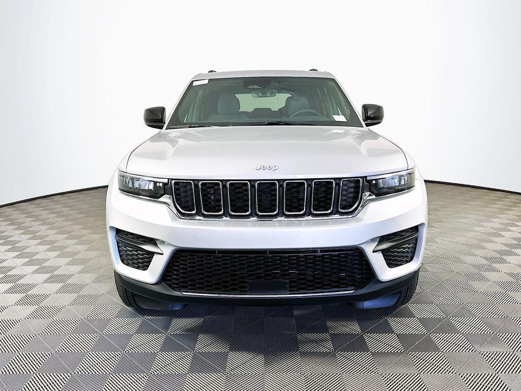 new 2025 Jeep Grand Cherokee car, priced at $41,436