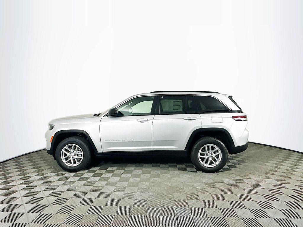 new 2025 Jeep Grand Cherokee car, priced at $41,436