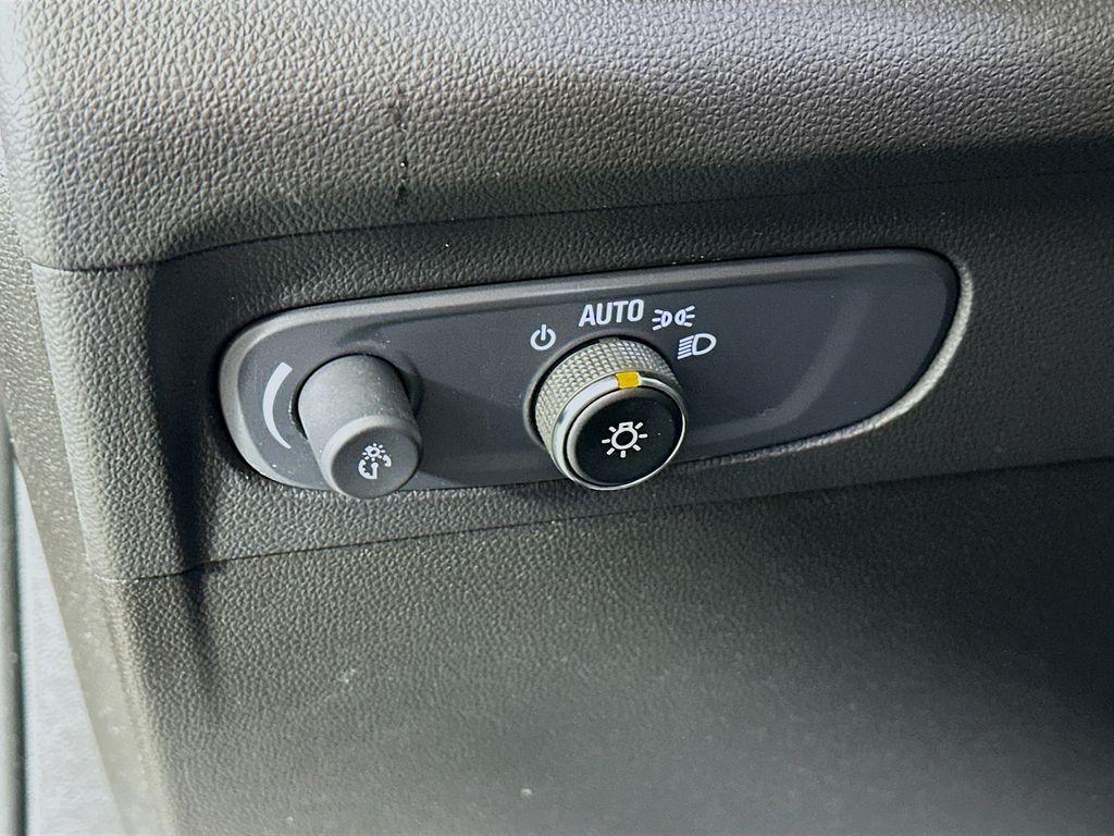 used 2021 Buick Envision car, priced at $22,902