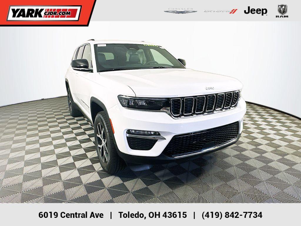 new 2025 Jeep Grand Cherokee car, priced at $44,096