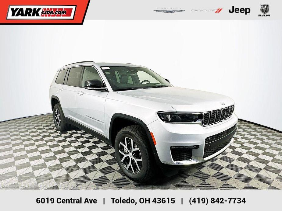 new 2024 Jeep Grand Cherokee L car, priced at $45,266