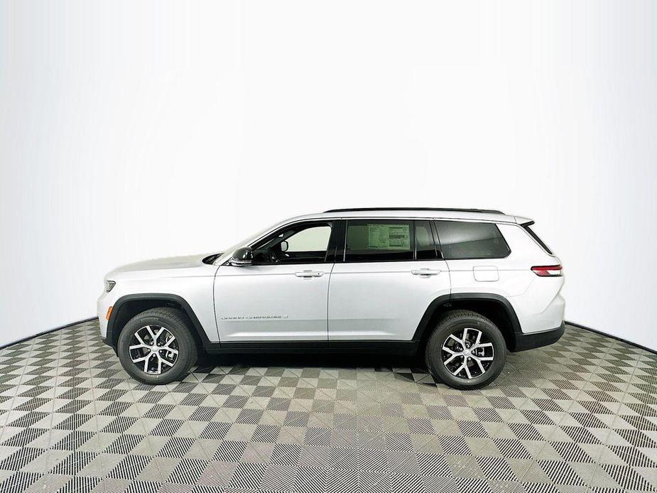 new 2024 Jeep Grand Cherokee L car, priced at $45,266