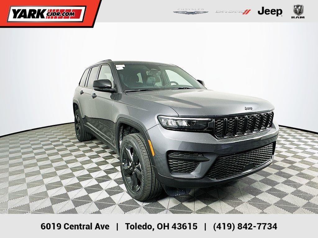 new 2025 Jeep Grand Cherokee car, priced at $41,792