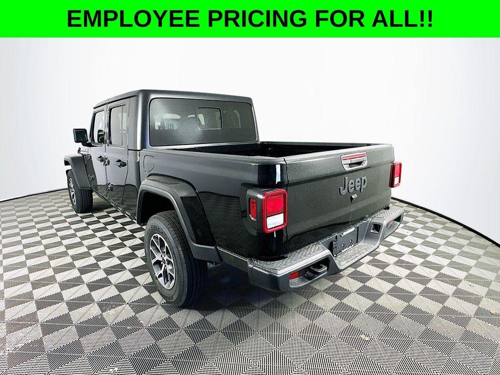 new 2025 Jeep Gladiator car, priced at $45,793