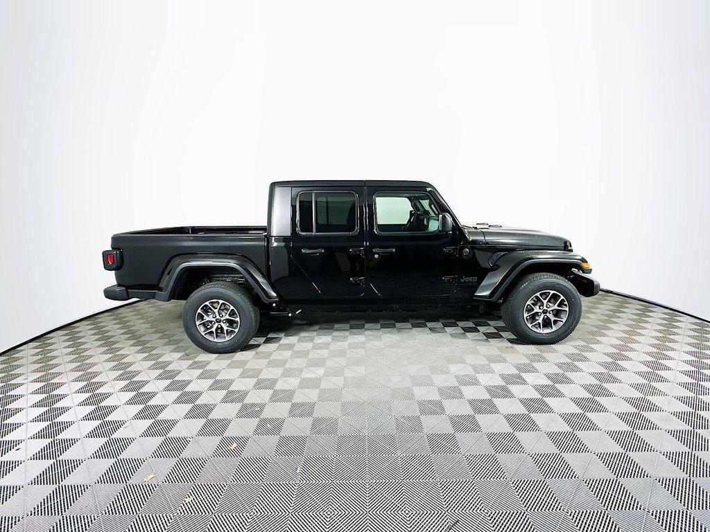 new 2025 Jeep Gladiator car, priced at $42,543
