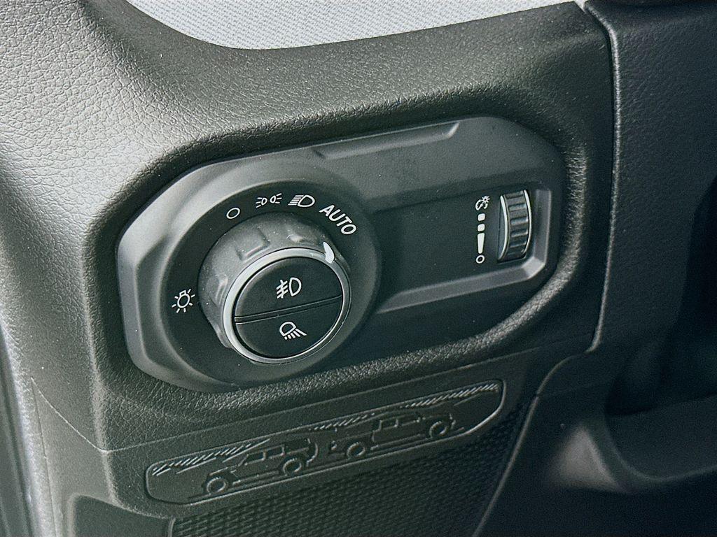 new 2025 Jeep Gladiator car, priced at $42,543